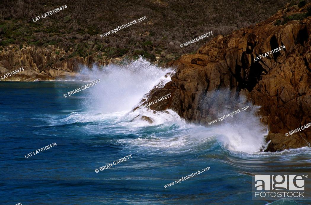 Stock Photo: Tomaree National Park is located on the coast of the Tasman Sea. The park covers 2318 hectares and is famous for its rocky headland and sandy beaches.