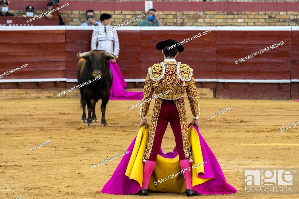 Imagen: La Plaza de Toros de la Merced (Huelva) acogió el martes 3 de agosto una Corrida de Toros en la que se lidiaban las reses de Juan Pedro Domecq por los toreros.