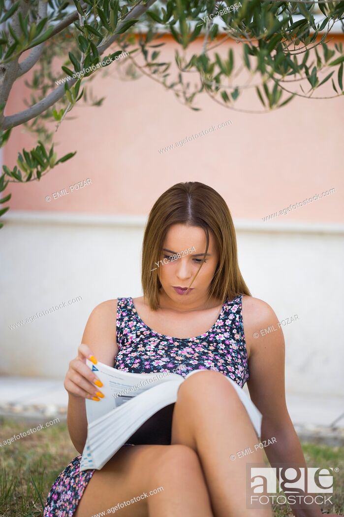 Stock Photo: Learning in park.