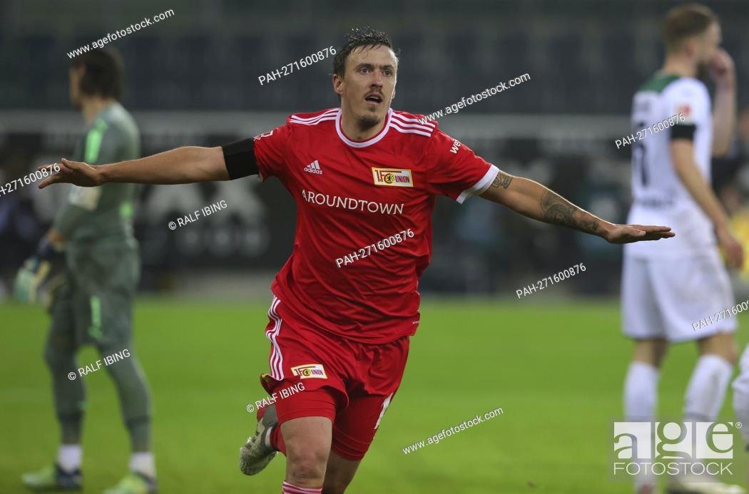 Stock Photo: firo: 01/22/2022, Fuvuball, 1.Bundesliga, season 2021/2022, Gladbach, Borussia Mv?nchengladbach - Union Berlin Max Kruse, shoots, the, goal, to, 1:2, jubilation.