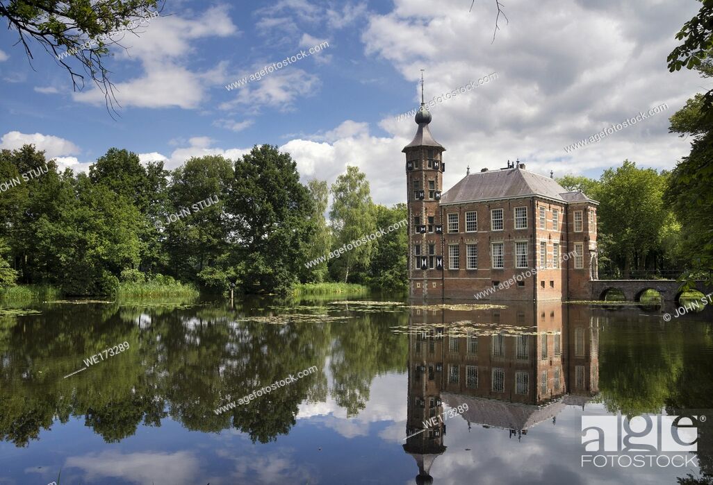 Stock Photo: Bouvigne castle near the Dutch town Breda seen from the surrounding park.