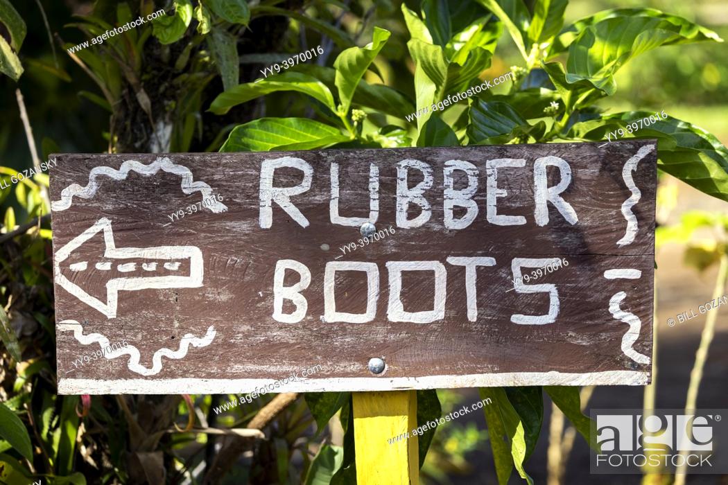 Photo de stock: Rubber Boots sign at La Laguna del Lagarto Eco-Lodge, Boca Tapada, Costa Rica.