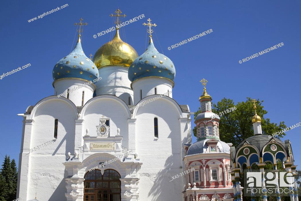 Imagen: Holy Dormition Cathedral, The Holy Trinity Saint Serguis Lavra, UNESCO World Heritage Site, Sergiev Posad, Golden Ring, Russia.