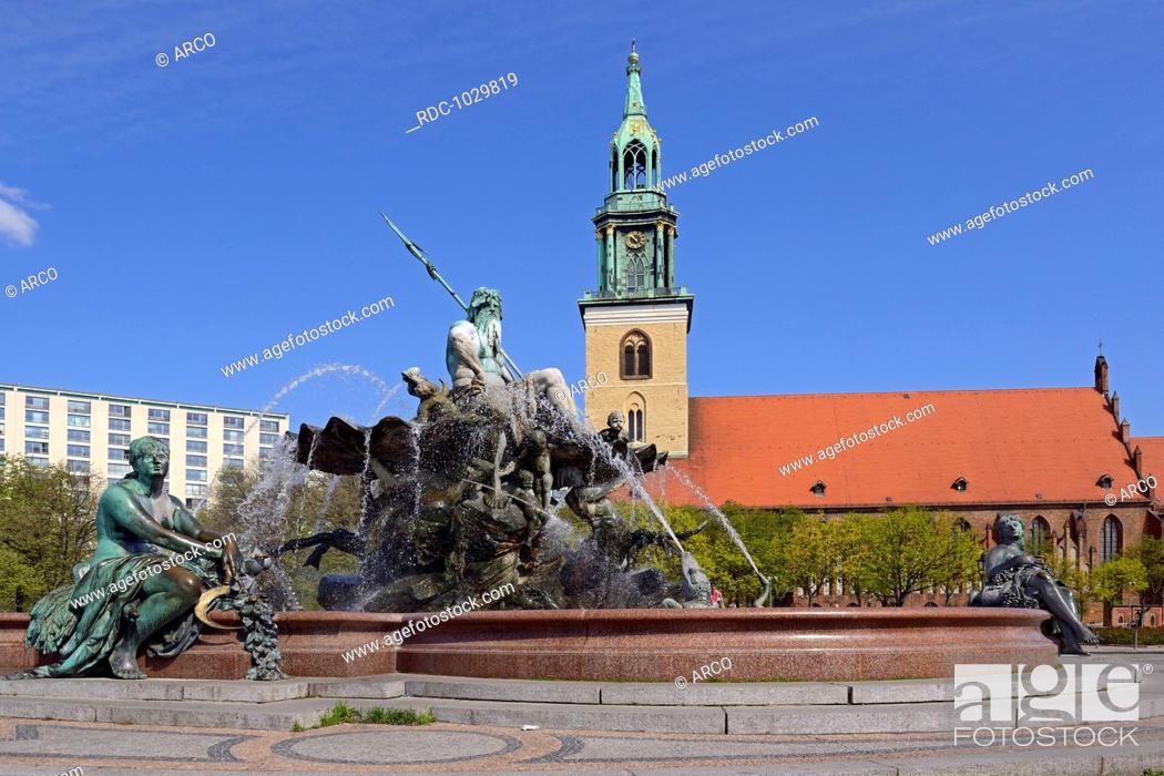 Stock Photo: Neptunbrunnen am Alexanderplatz, im Hintergrund die Marienkirche, Berlin, Deutschland, Europa, oeffentlicherGrund.