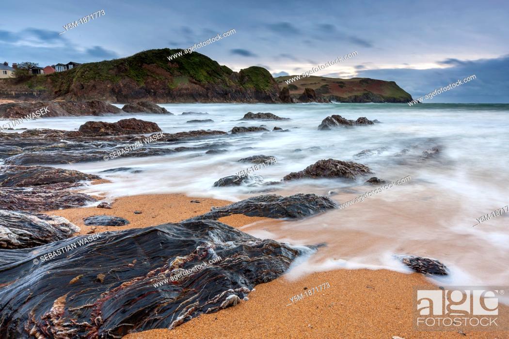 Photo de stock: Incoming waves om beach, Hope Cove, South Hams, Devon, England, United Kingdom, Europe.