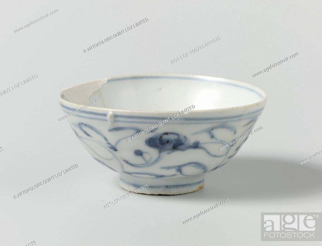 Stock Photo: Bowl from V.O.C. ship 'Witte Leeuw', Jingdezhen, before 1613, Wanli-period (1573-1619), porcelain, h 5.4 cm d 11 cm.