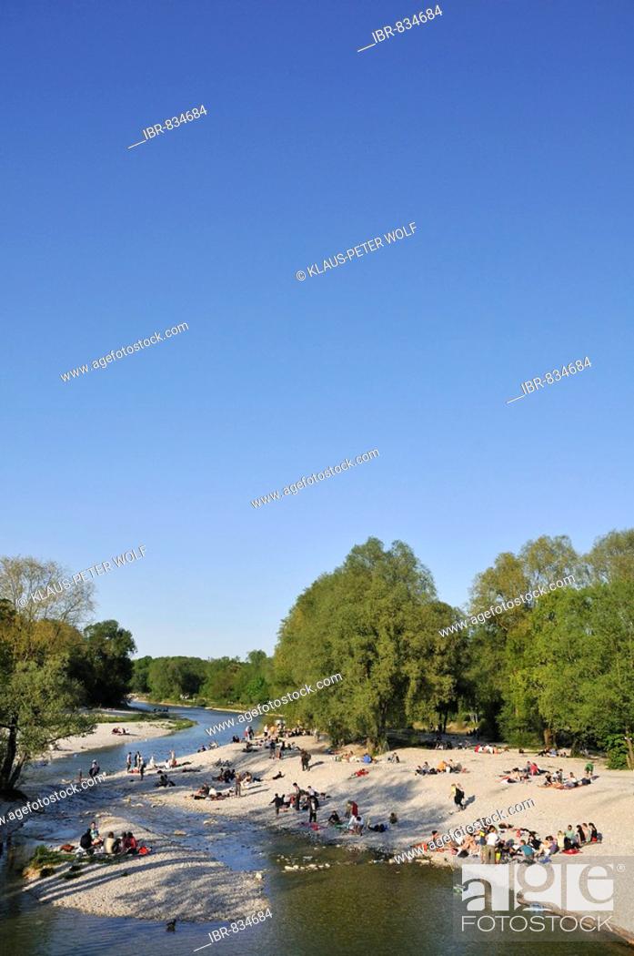 Stock Photo: BBQ, people barbecuing along the Flaucher, an offshoot of the Isar River, Munich, Upper Bavaria, Germany.