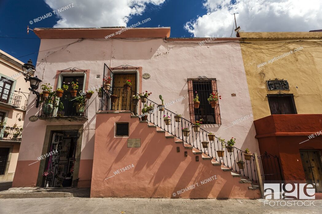Stock Photo: Street scene in the historic center of Guanajuato, Mexico.