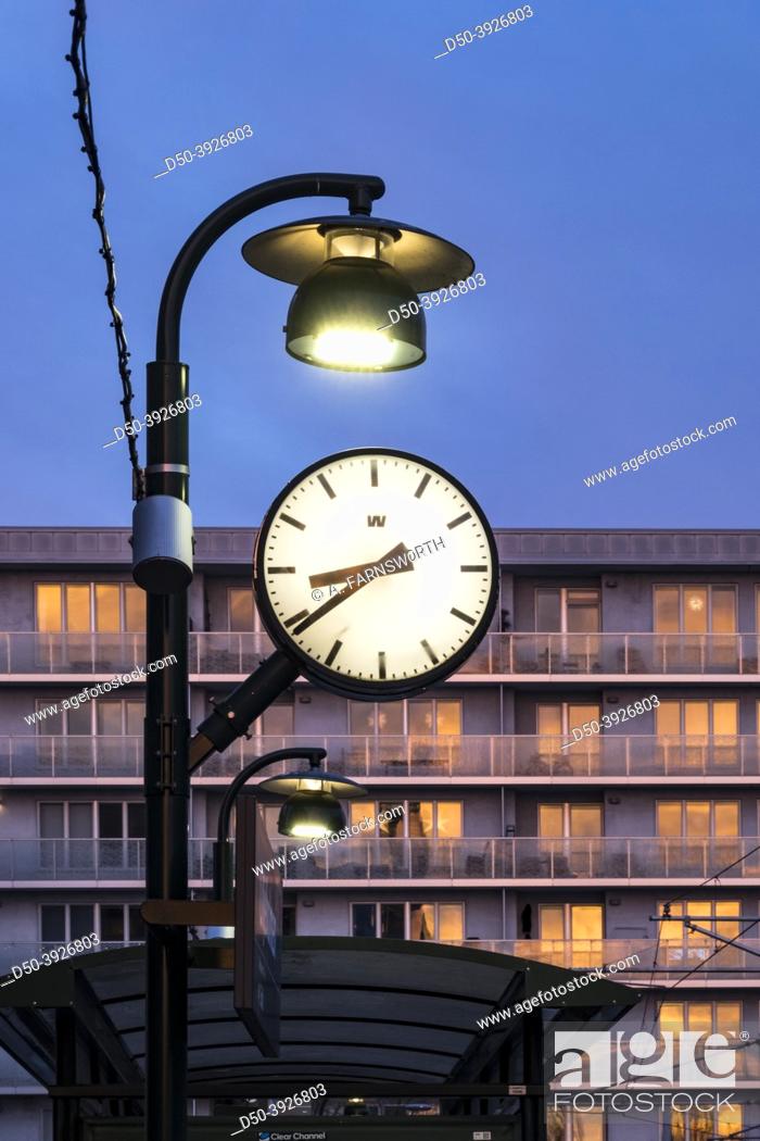 Photo de stock: Stockholm, Sweden A clock at a tramstation in liljeholmen.