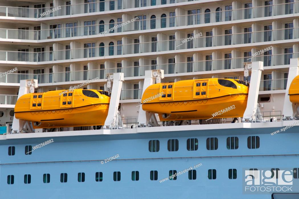 Imagen: Lifeboats.