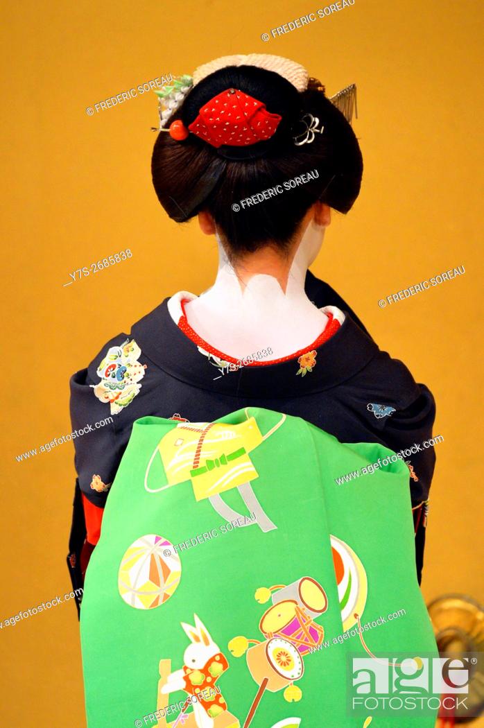 Stock Photo: Maiko dancers perform at Gion Kobu Kaburenjo Theater, Kyoto, Japan.