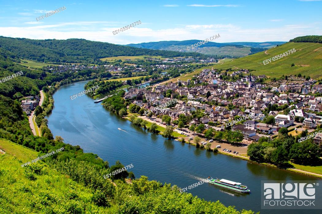 Stock Photo: View at the valley of the river Moselle and the city of Bernkastel-Kues from Landshut castle.