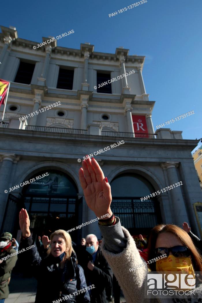 Photo de stock: Madrid, Spain; 22/11/2020.- Tribute to the coup general Francisco Franco on the anniversary of his death on 20/11/1975, the Spanish Catholic Movement party.