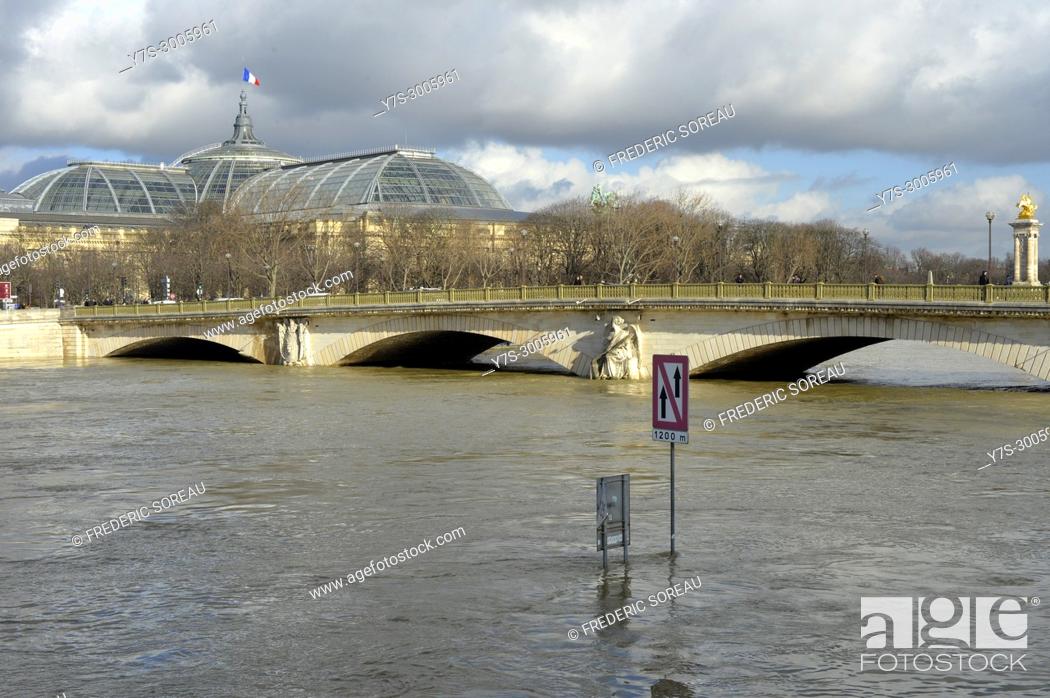 Stock Photo: Flood water rising in Paris, River Seine in flood, 26 th january 2018, France.