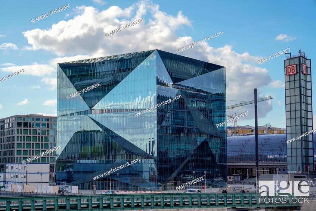 Stock Photo: April 9th, 2020, Berlin, the new berlin cube, a modern office building in a prime location on Washingtonplatz on the Spree on a lovely spring juice day in April.