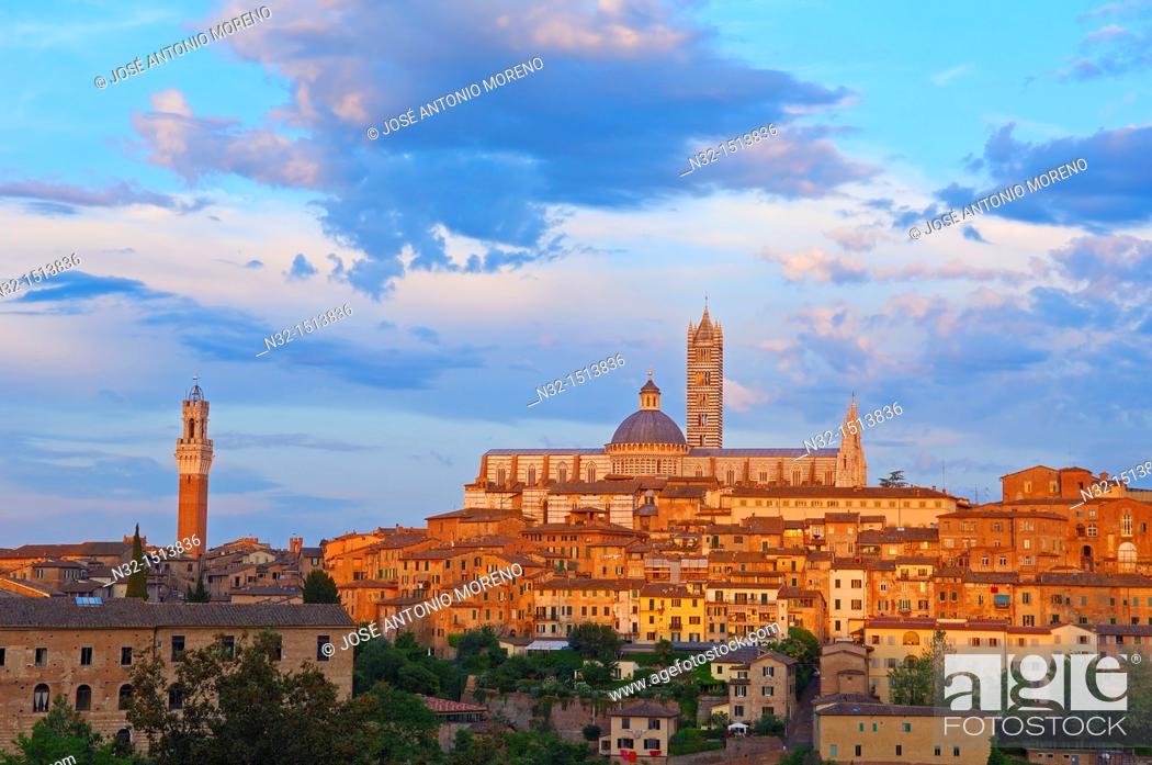Stock Photo: Siena, Duomo, Cathedral, Duomo Cathedral at Sunset, Torre del Mangia, Mangia Tower, UNESCO World Heritage Site, Tuscany, Italy.