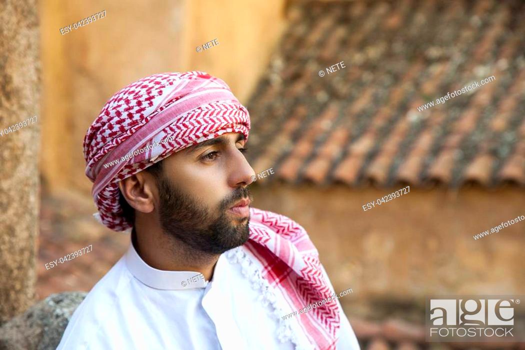 Discover 146+ arabic style dress man