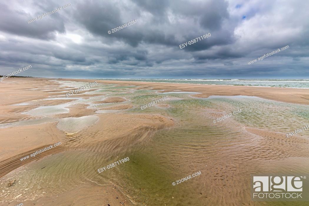 Stock Photo: Ebbe am Strand von Juist, Ostfriesische Inseln, Deutschland. Low tide at the beach on Juist, East Frisian Islands, Germany.
