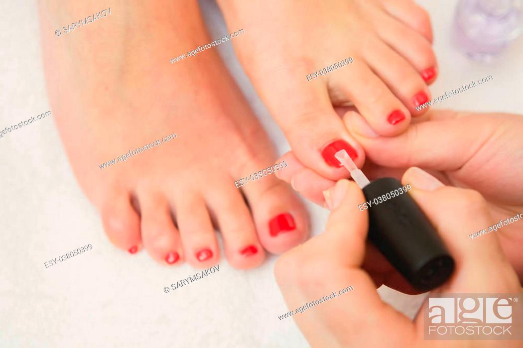 Prettiest toes contest