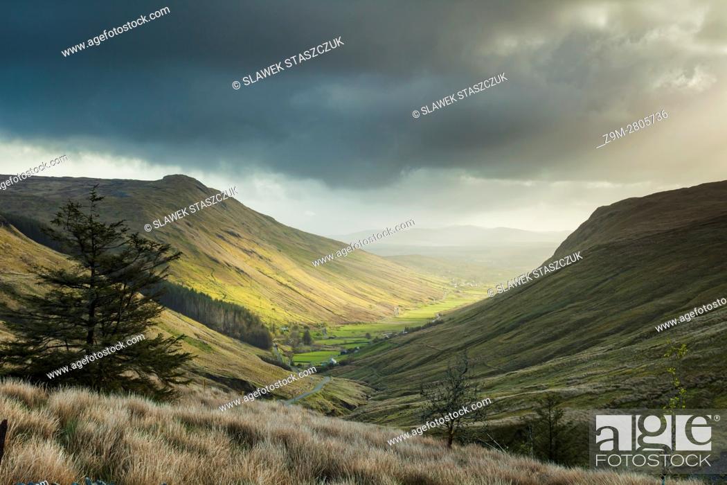 Stock Photo: Showery spring morning at Glengesh Pass, county Donegal, Ireland.