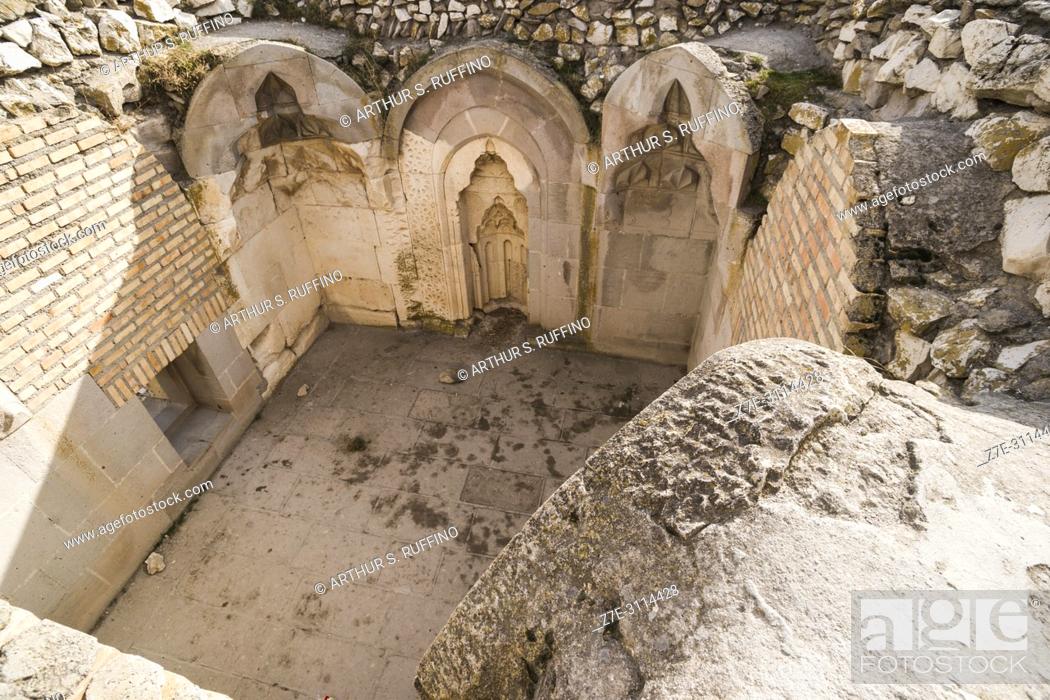 Photo de stock: Architectural detail. High angle view. Caravanserai of Agzikarahan, 13th century caravan inn for merchants, Cappadocia, Turkey.