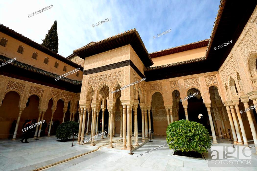 Stock Photo: Courtyard of the Lions (El Patio de los Leones) in the Alhambra a moorish mosque, palace and fortress complex in Granada, Spain.