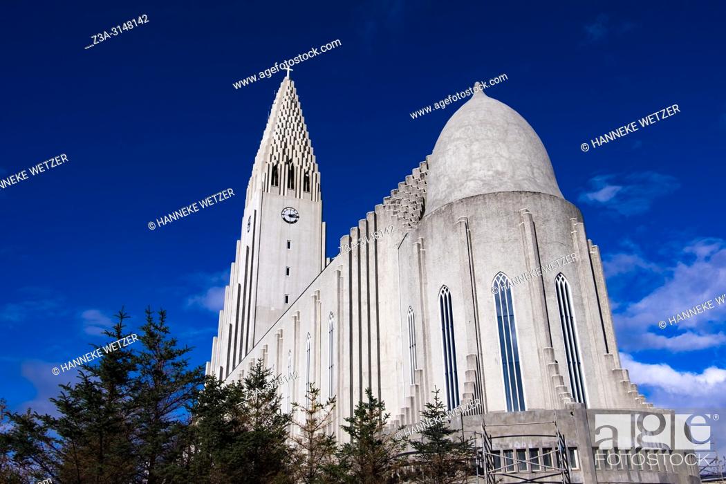 Hallgrímskirkja, church of Hallgrímur, designed by architect Guðjón  Samúelsson, Reykjavik, Iceland, Foto de Stock, Imagen Derechos Protegidos  Pic. Z3A-3148142 | agefotostock