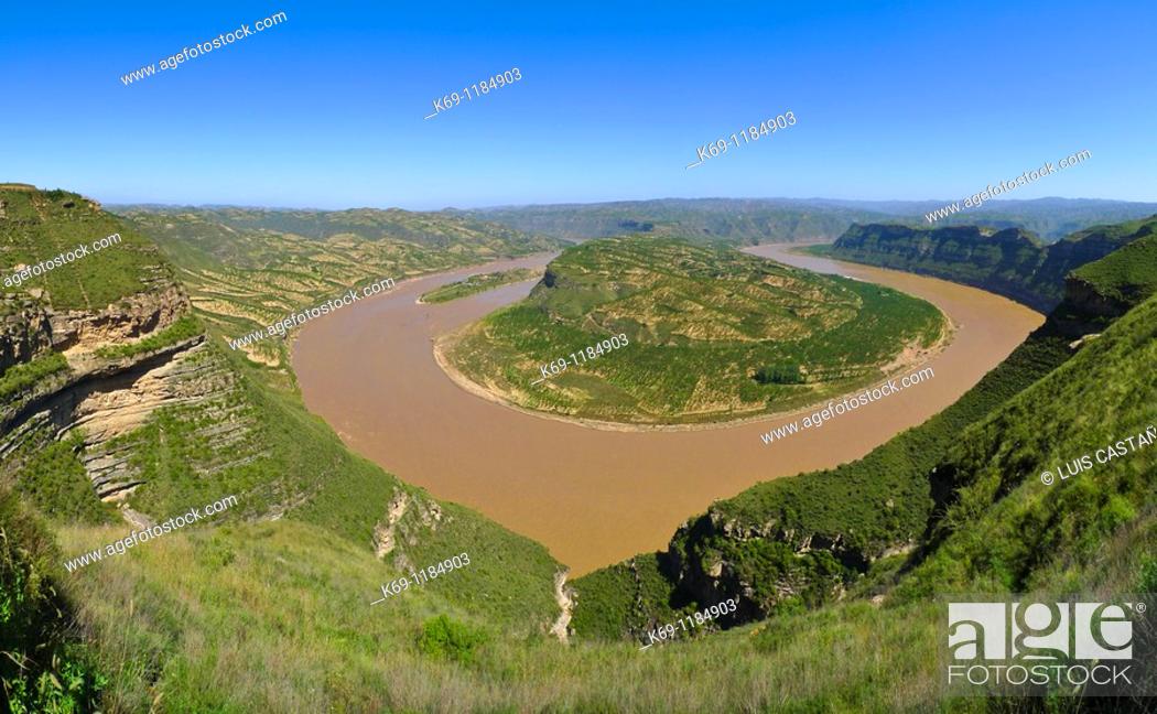 Stock Photo: QingJiang River Meander Qingjiang River, the longest tributary of the Yangtze River  With a total length of 425 kilometers.