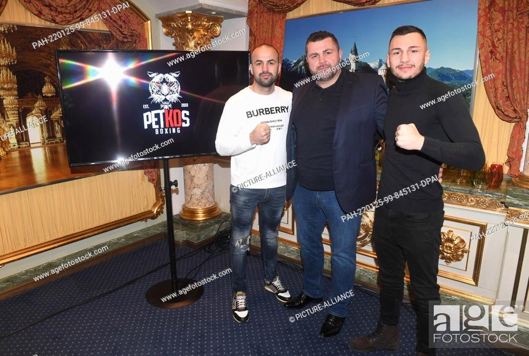 Stock Photo: 25 January 2022, Bavaria, Munich: Professional boxer Shefat Isufi, (l-r) Alexander Petkovic, promoter Petkos Boxing and up-and-coming professional Edin Avdic at.