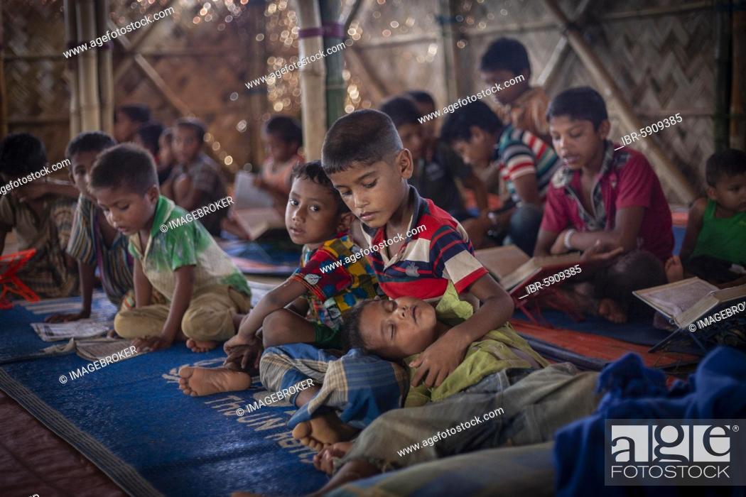 Stock Photo: Children in a madrasah, Koran school, camp for Rohingya refugees from Myanmar, Kutupalong, Cox Bazar, Bangladesh, Asia.