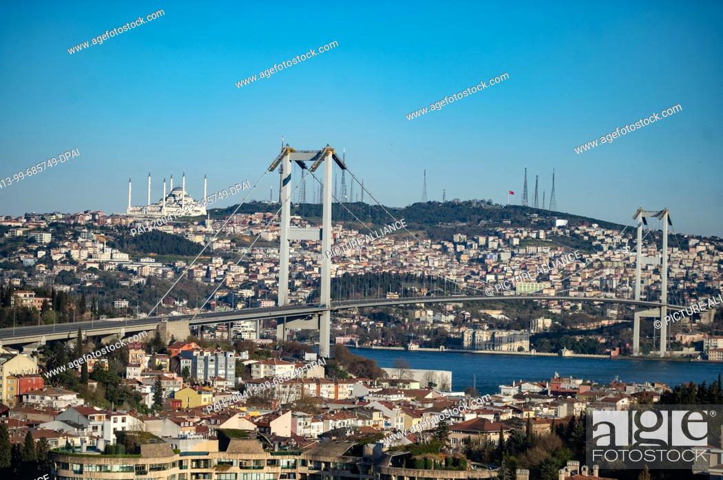 Stock Photo: 12 April 2020, Turkey, Istanbul: The Bosporus Bridge (Bridge of the Martyrs of July 15) is deserted during the two-day curfew imposed by the Turkish government.