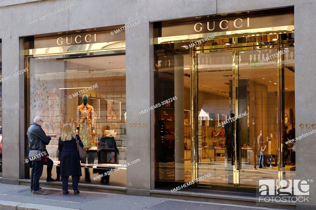 forsinke væsentligt deadlock Italy, Lombardy, Milan, Fashion Quadrilateral, Gucci store in Via Monte  Napoleone, Stock Photo, Picture And Rights Managed Image. Pic.  HMS-HEMIS-3082245 | agefotostock