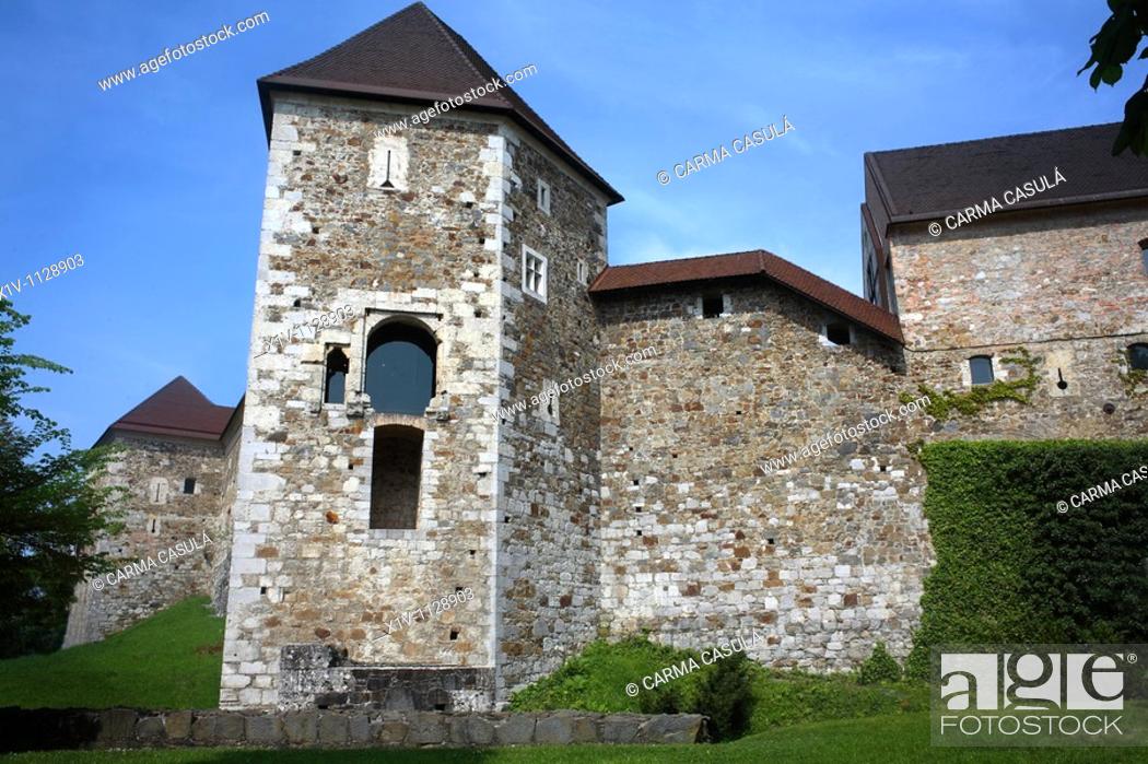 Stock Photo: Liubliana's castle on Grad's hill.