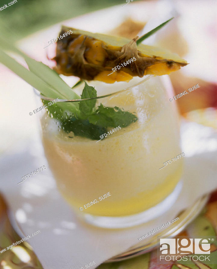 Stock Photo: Batido de pina (cocktail with pineapple, 3).