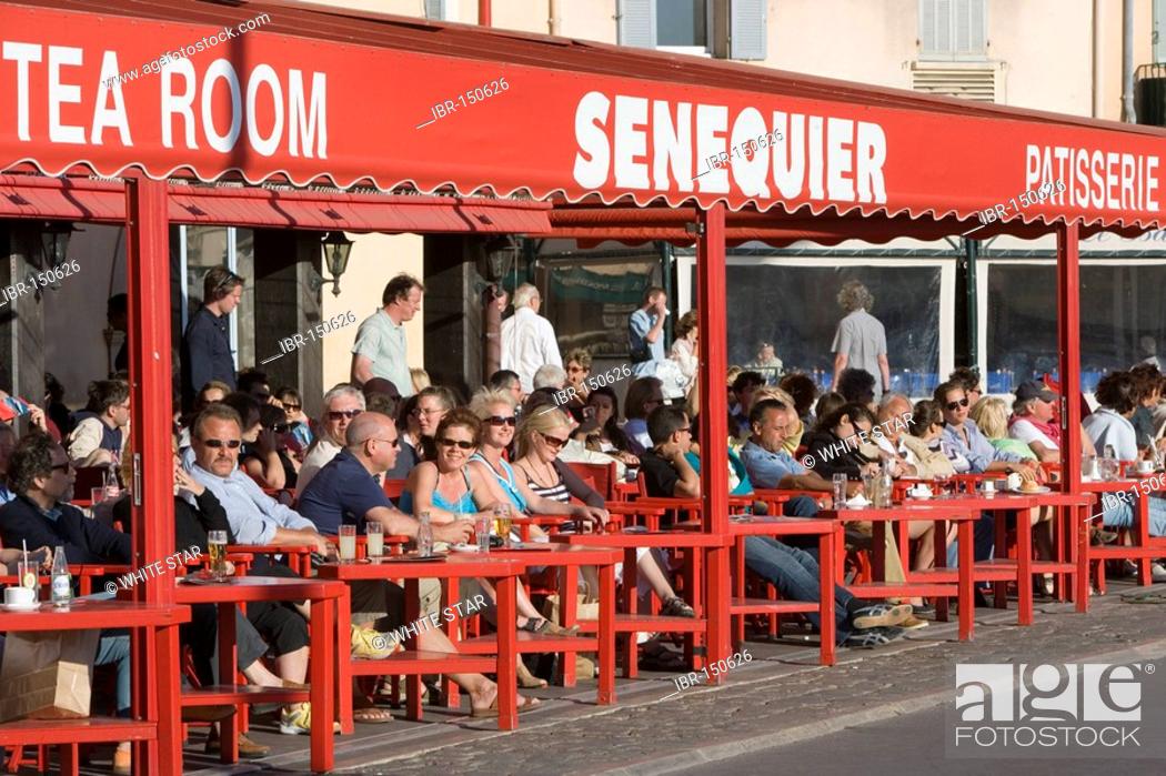 Stock Photo: View of the cafe Senequier , Saint Tropez , Provence-Alpes-Côte d'Azur , France , Europe.