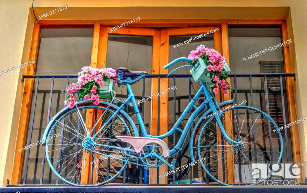 Stock Photo: Impression with bicycle at the Placa del Banc de l'Oli, Palma de Mallorca, Majorca, Balearic Islands, Spain.