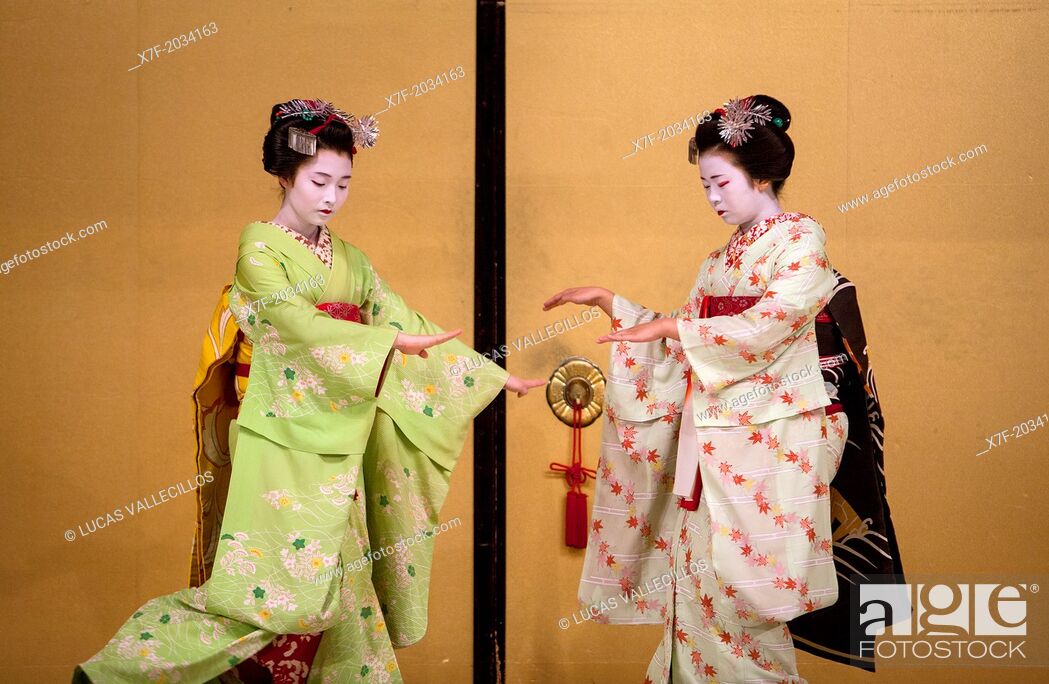 Stock Photo: Show of Maikos, (geisha apprentices)they interpret Kyomai, is a Kyoto dance, at Gion Kobu Kaburenjo, geisha's distric of Gion, .