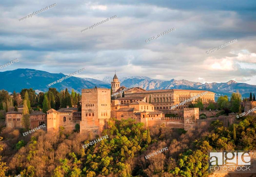 Photo de stock: Panorama view of Alhambra palace, Granada, Spain.