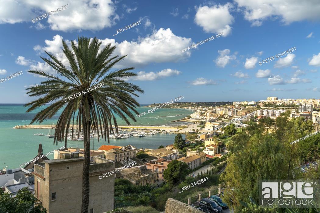 Stock Photo: Blick über den Hafen und die Stadt Sciacca, Agrigent, Sizilien, Italien, Europa | view over the harbour and Sciacca, Agrigento, Sicily, Italy, Europe.