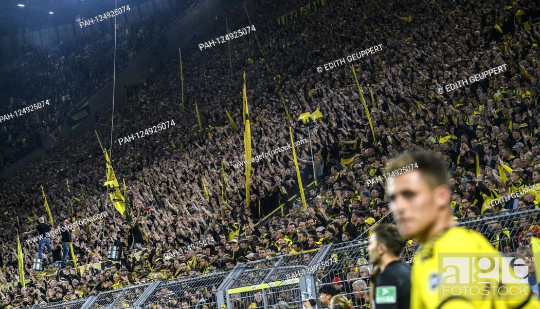 Bvb Fans In The Foreground Thorgan Hazard Borussia Dortmund Feature Decorative Image Stock Photo Picture And Rights Managed Image Pic Pah 124925074 Agefotostock