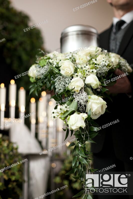 Stock Photo: Trauerhilfe - Bestattung und Beerdigung.