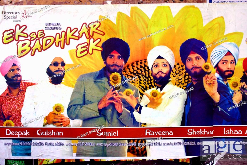 Photo de stock: Bollywood’s film poster romantic comedy comedy ‘ Ek se Badhkar Ek’released in October2004 , Bombay Mumbai , Maharashtra , India.