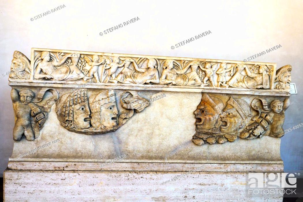 Photo de stock: Sarcophagus decoretated with garlands, Cupids and tragic masks . Lid decorated with Seasons, Cupids and acroterial masks.