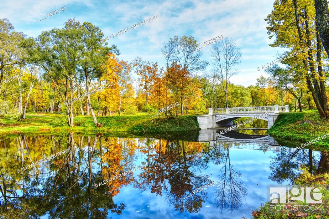 Stock Photo: Emperor Park. Autumn landscape with bridge.