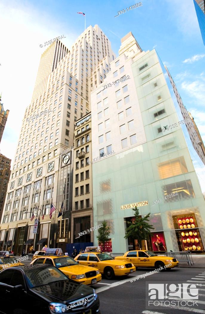 Shopping on New York's Famous 5th Avenue