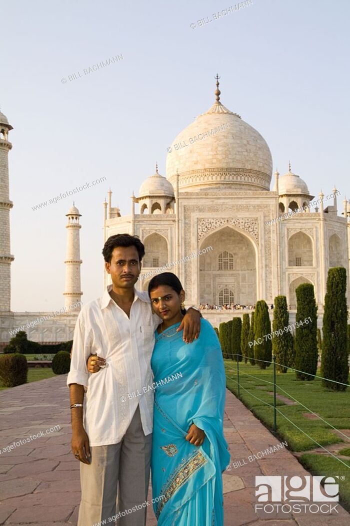 Update more than 143 taj mahal couple poses