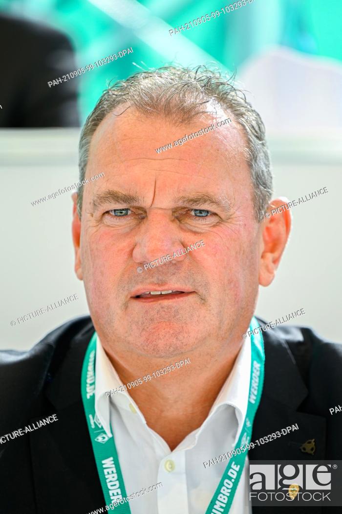 Stock Photo: 05 September 2021, Bremen: Axel Plaat, member of the supervisory board elected by the executive committee of Werder Bremen, looks into the camera for a portrait.