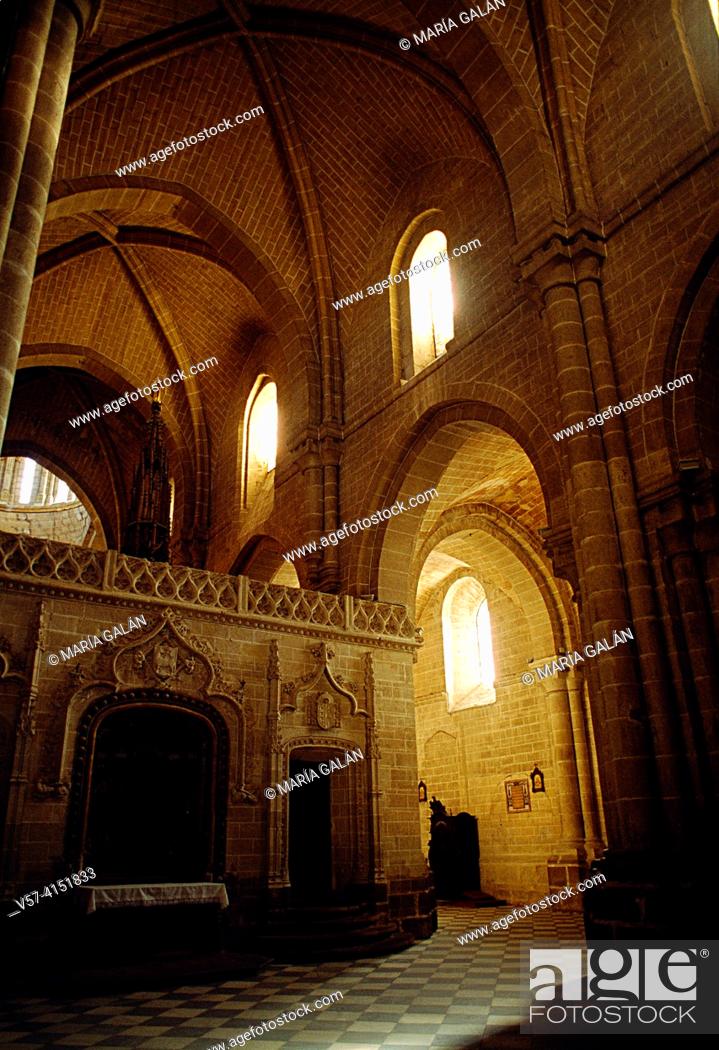 Stock Photo: Cathedral, indoor view. Zamora, Spain.