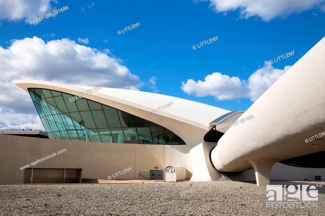 Stock Photo: View of old space-aged style TWA Flight Center building at John F. Kennedy International Airport terminal 5.