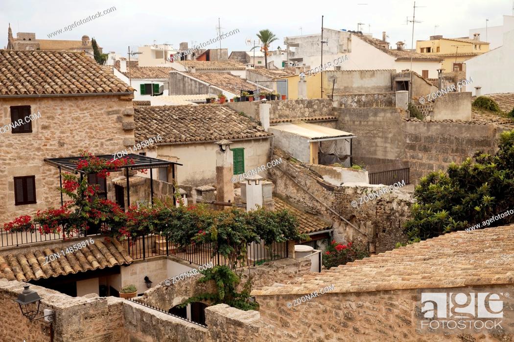 Stock Photo: Blick von der Stadtmauer auf die Altstadt, Alcudia, Mallorca, Balearen, Spanien, Europa.